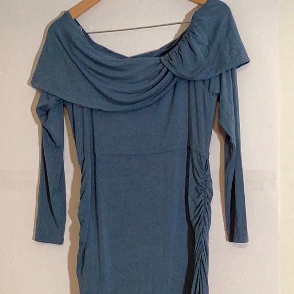 Off- Shoulder Maternity Gown And Photoshoot Dress Blue Shimmer - Picture 4 of 5